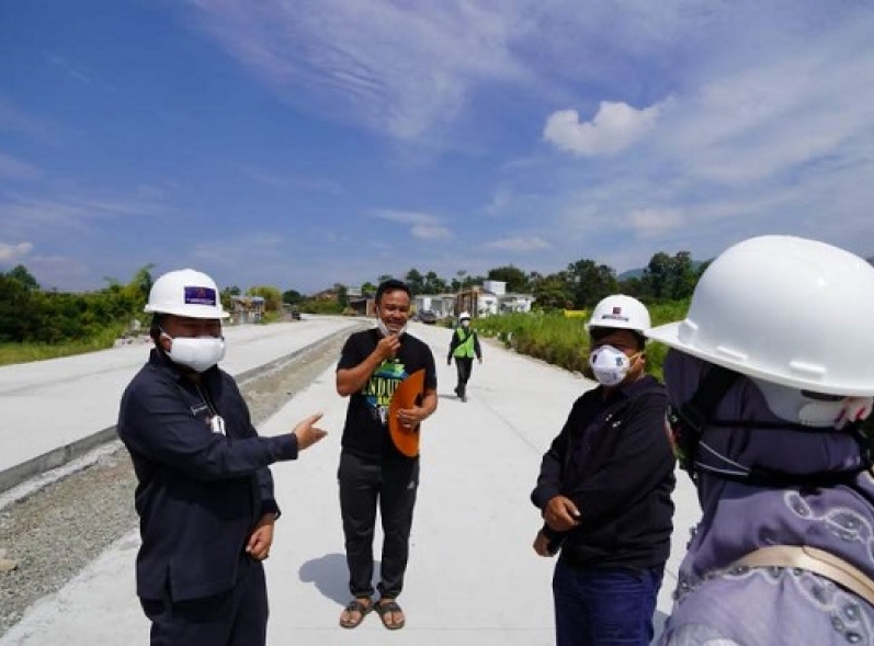 Bupati Garut Pantau Pembangunan Jalan Lingkar Luar Cipanas Tarogong