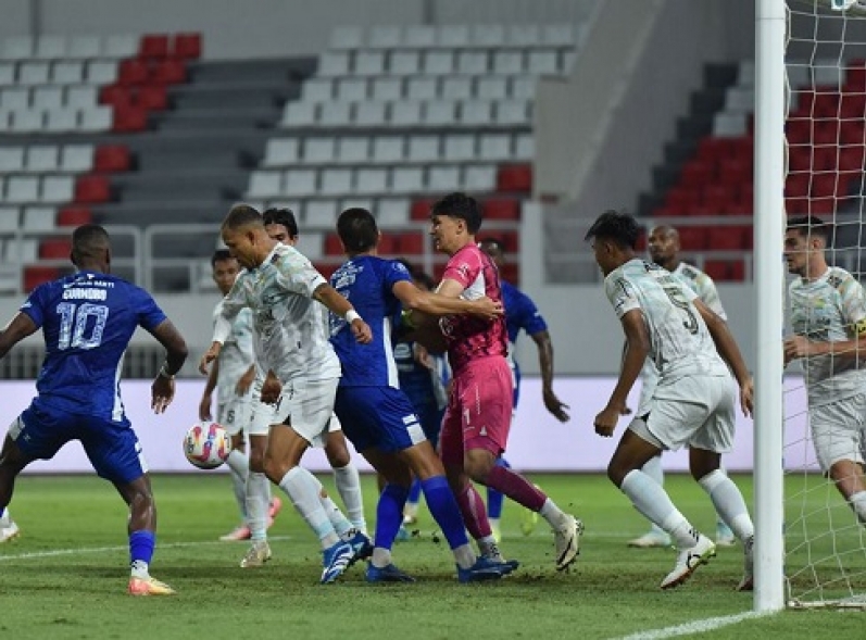 Persib Bandung Bungkam PSIS Semarang dengan Skor tipis 0-1