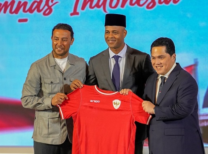 Patrick Kluivert Pelatih Timnas Indonesia Resmi Diperkenalkan oleh PSSI ke Publik