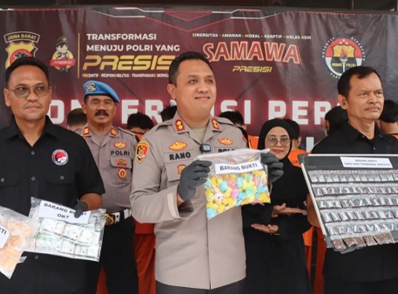 Satres Narkoba Polres Cirebon Kota Tangkap 16 Pengedar Narkoba dan Obat Ilegal